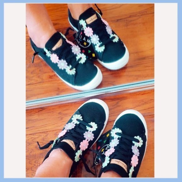 Maui & Sons Black Sneakers w/ Pastel Daisy Eyelets - Picture 3 of 9